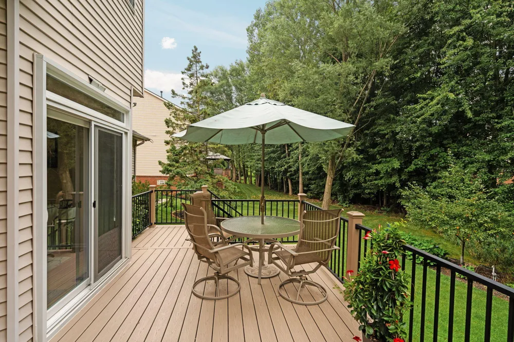 1338 Coach House Lane South Lyon, MI 48178