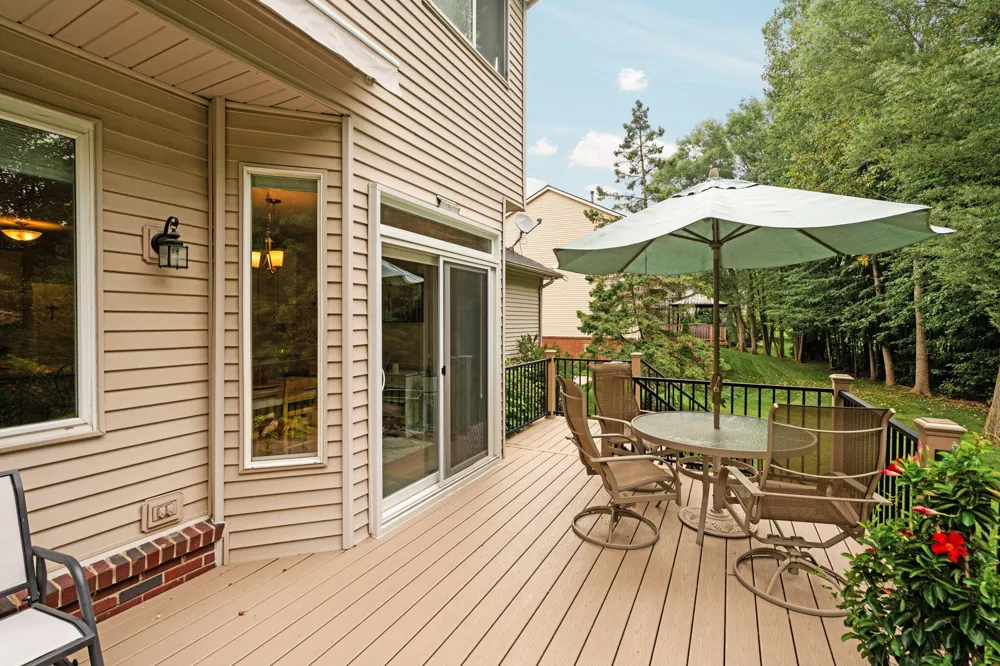 1338 Coach House Lane South Lyon, MI 48178
