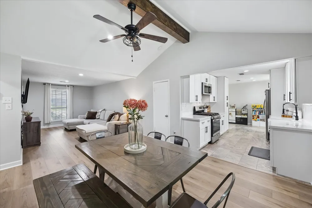 210 Brandywyne Drive Friendswood, TX 77546