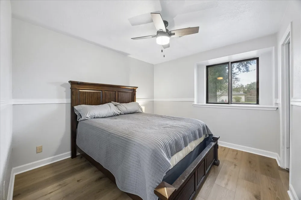 210 Brandywyne Drive Friendswood, TX 77546