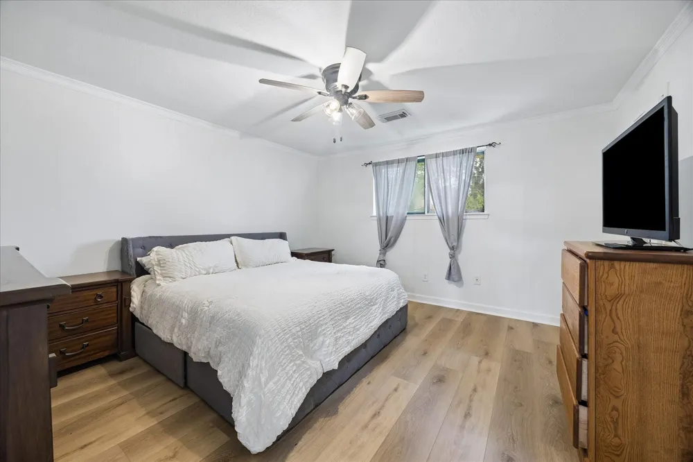 210 Brandywyne Drive Friendswood, TX 77546