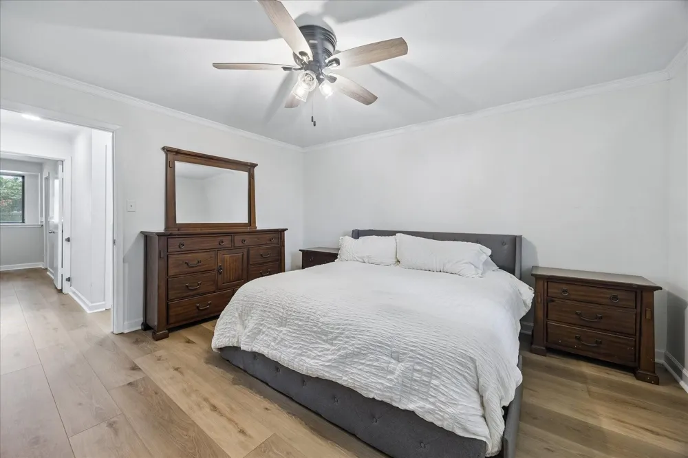 210 Brandywyne Drive Friendswood, TX 77546