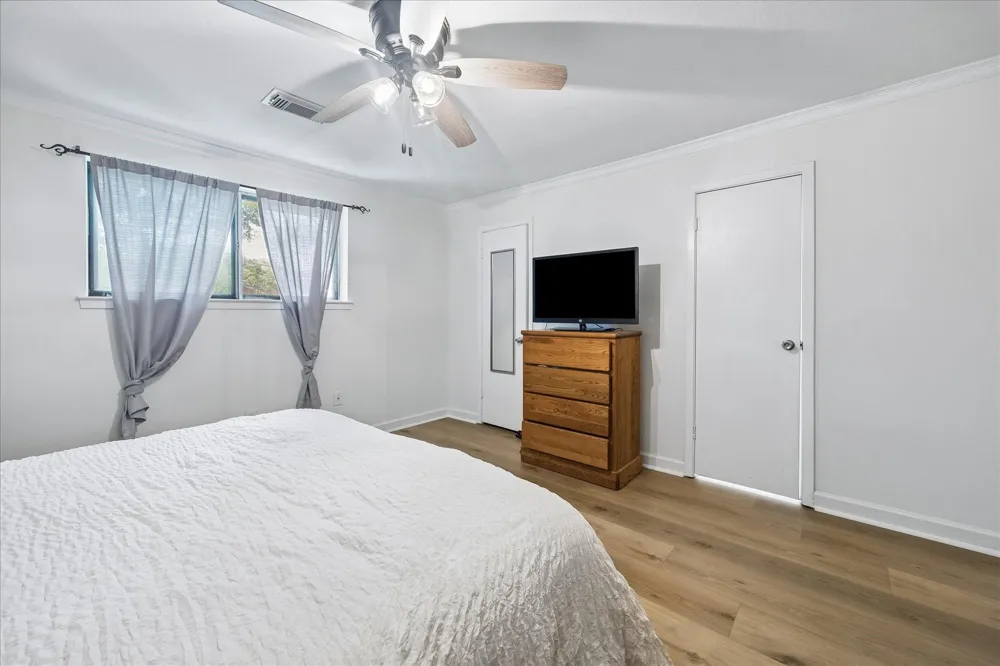 210 Brandywyne Drive Friendswood, TX 77546