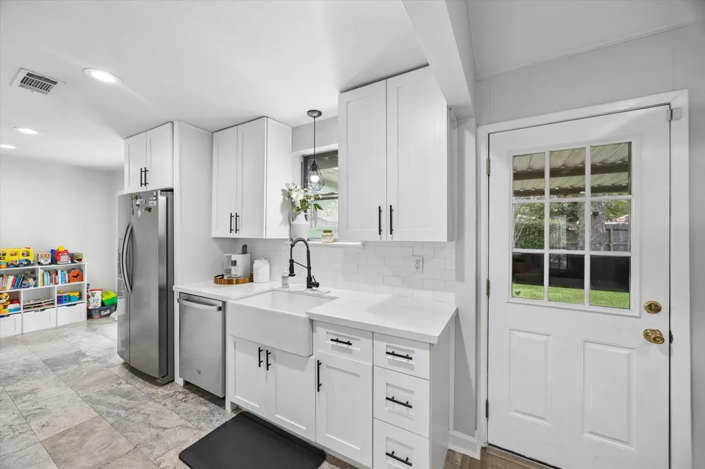 210 Brandywyne Drive Friendswood, TX 77546