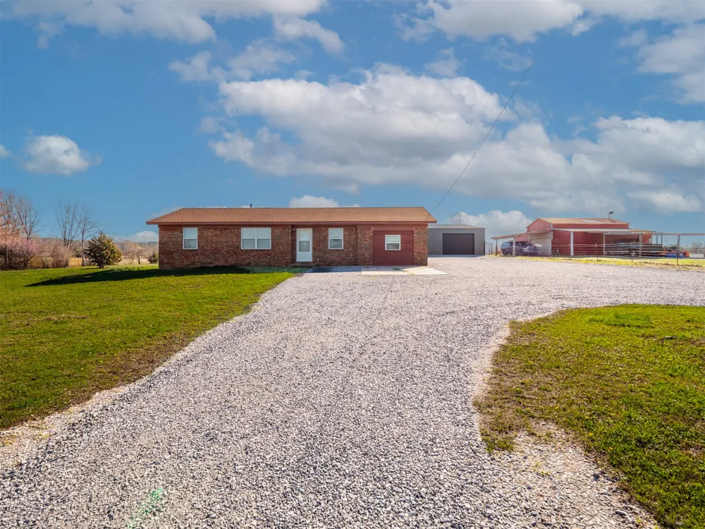 2094 Hartshorne Adamson Road Hartshorne, OK 74547