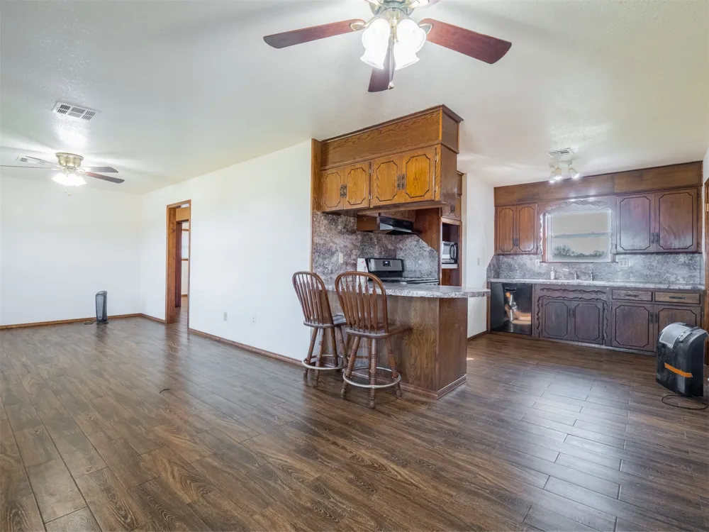 2094 Hartshorne Adamson Road Hartshorne, OK 74547