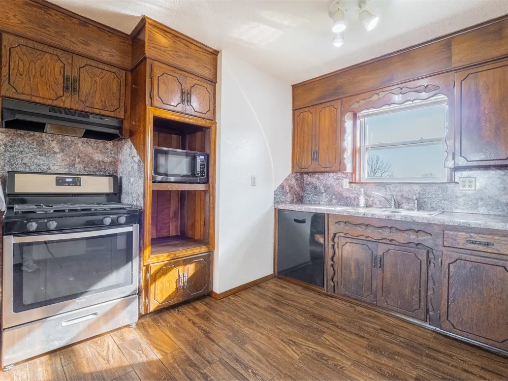 2094 Hartshorne Adamson Road Hartshorne, OK 74547