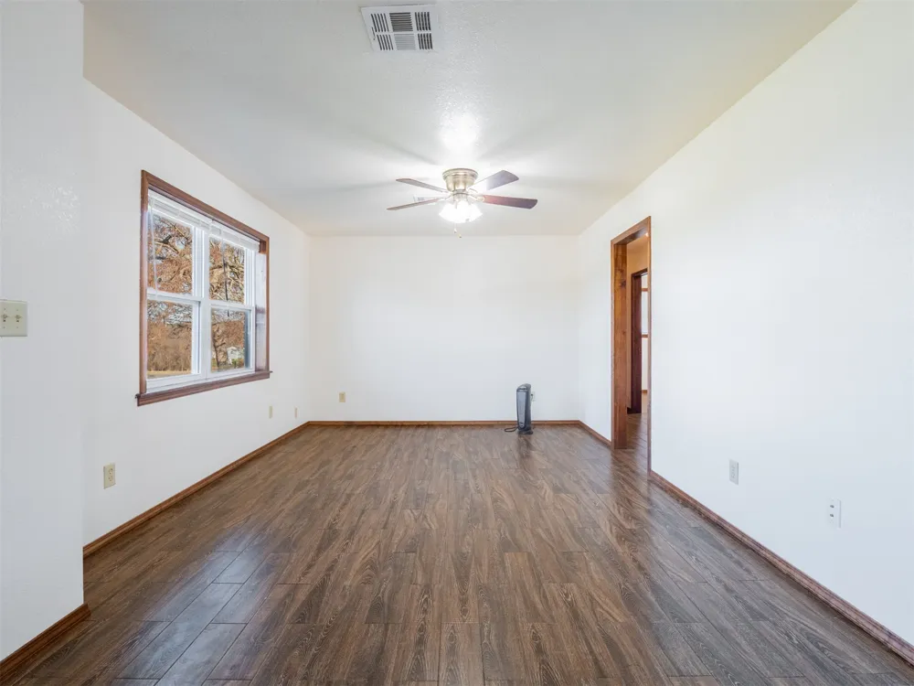 2094 Hartshorne Adamson Road Hartshorne, OK 74547