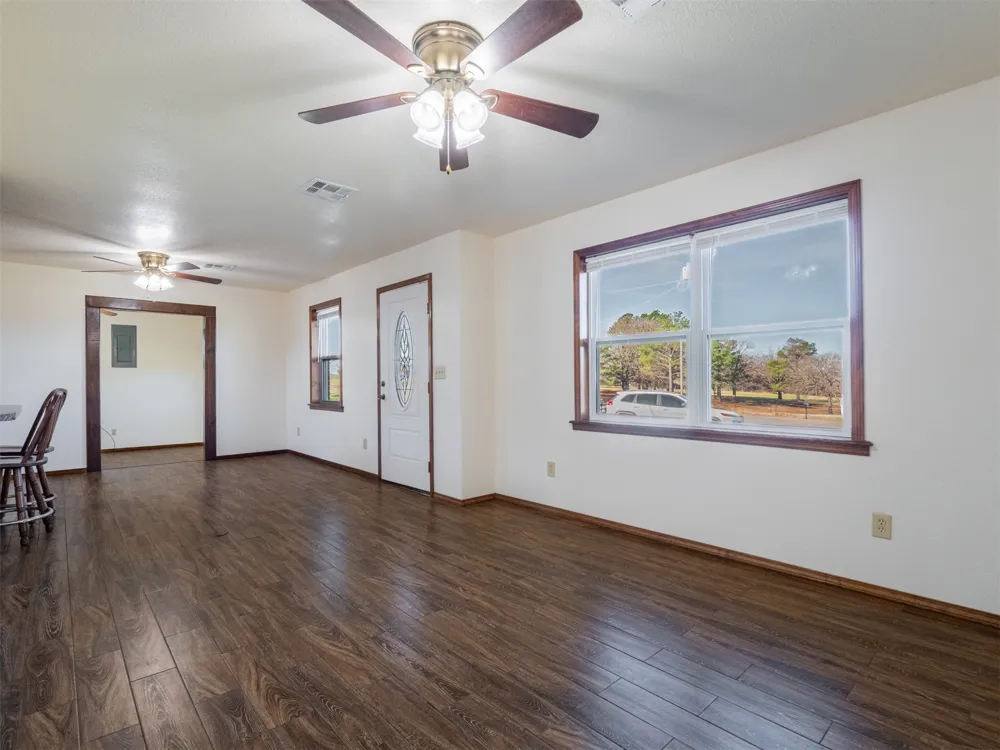 2094 Hartshorne Adamson Road Hartshorne, OK 74547