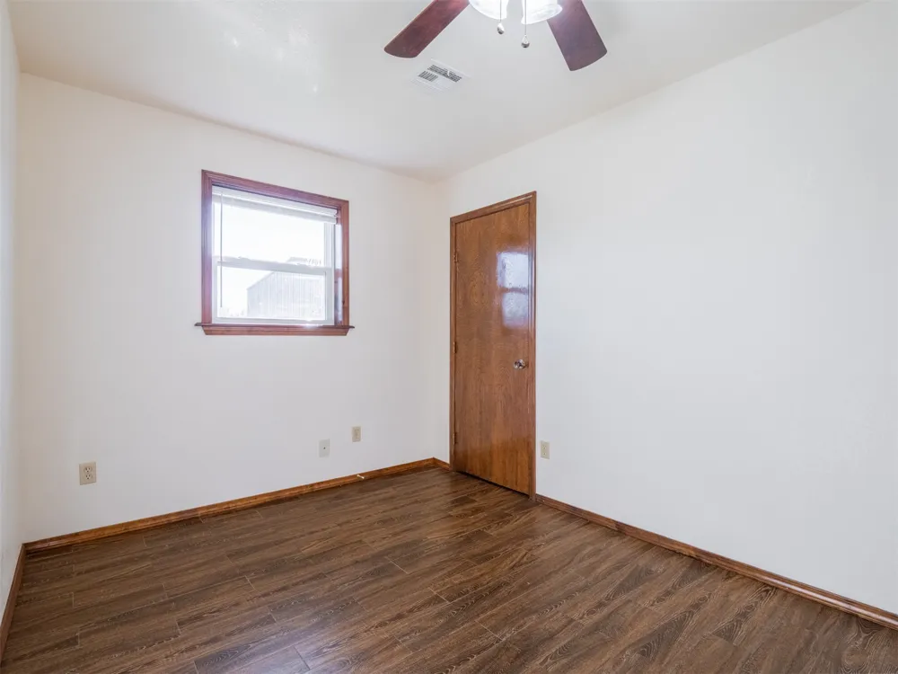 2094 Hartshorne Adamson Road Hartshorne, OK 74547