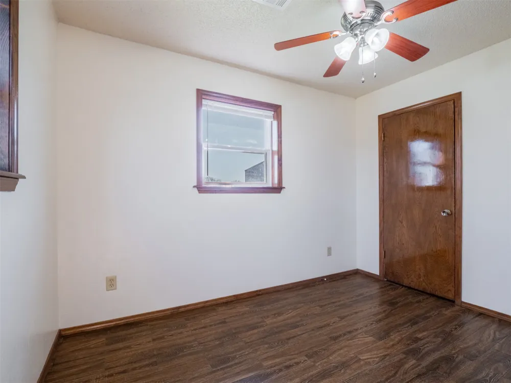 2094 Hartshorne Adamson Road Hartshorne, OK 74547