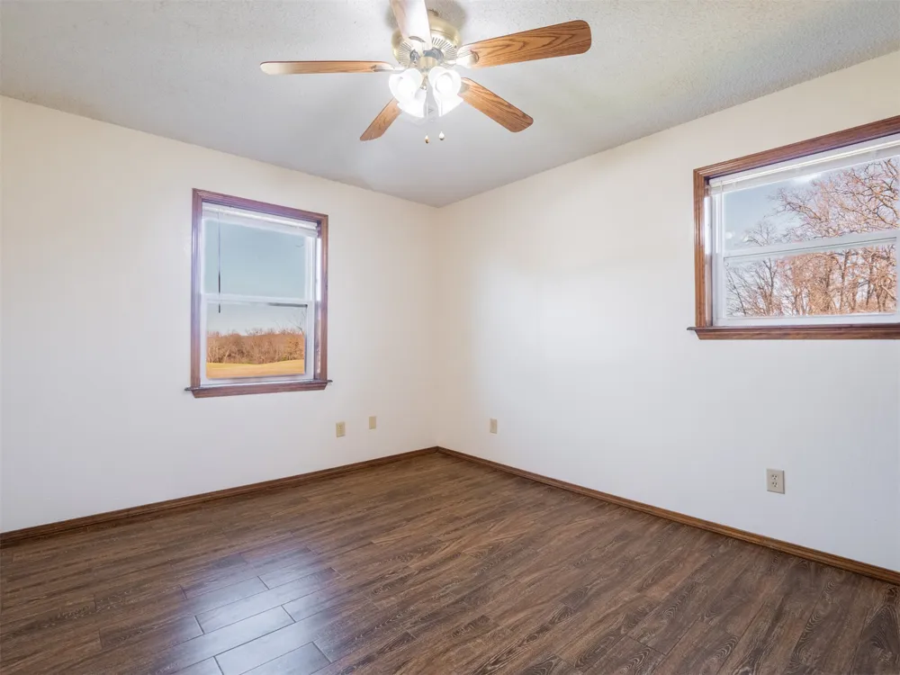 2094 Hartshorne Adamson Road Hartshorne, OK 74547