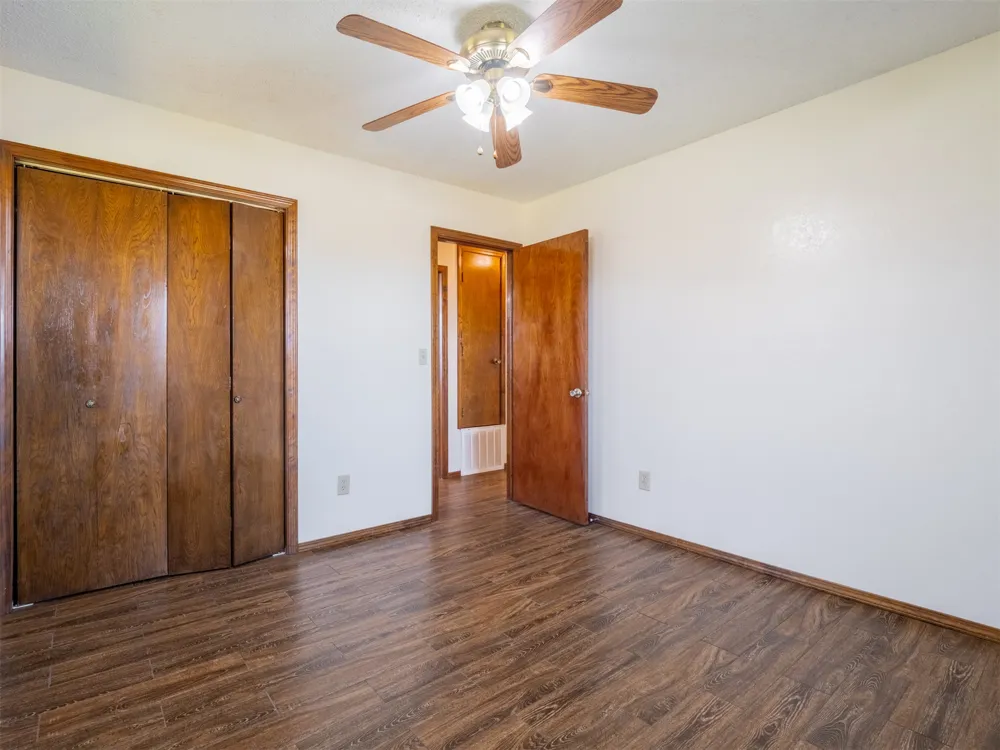 2094 Hartshorne Adamson Road Hartshorne, OK 74547