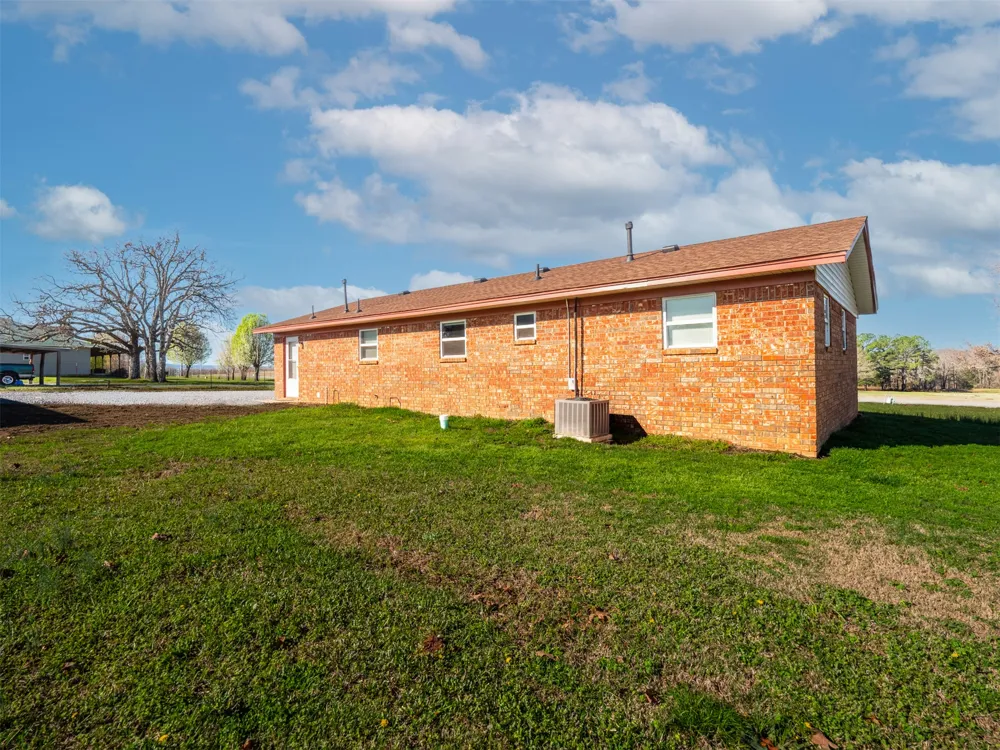 2094 Hartshorne Adamson Road Hartshorne, OK 74547
