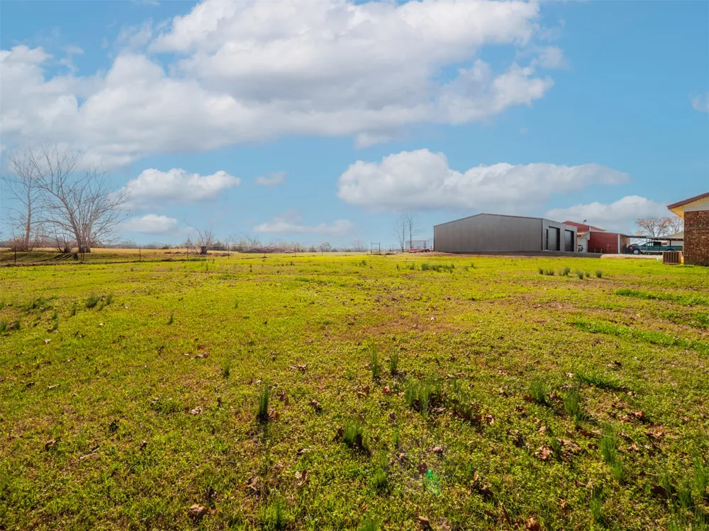 2094 Hartshorne Adamson Road Hartshorne, OK 74547