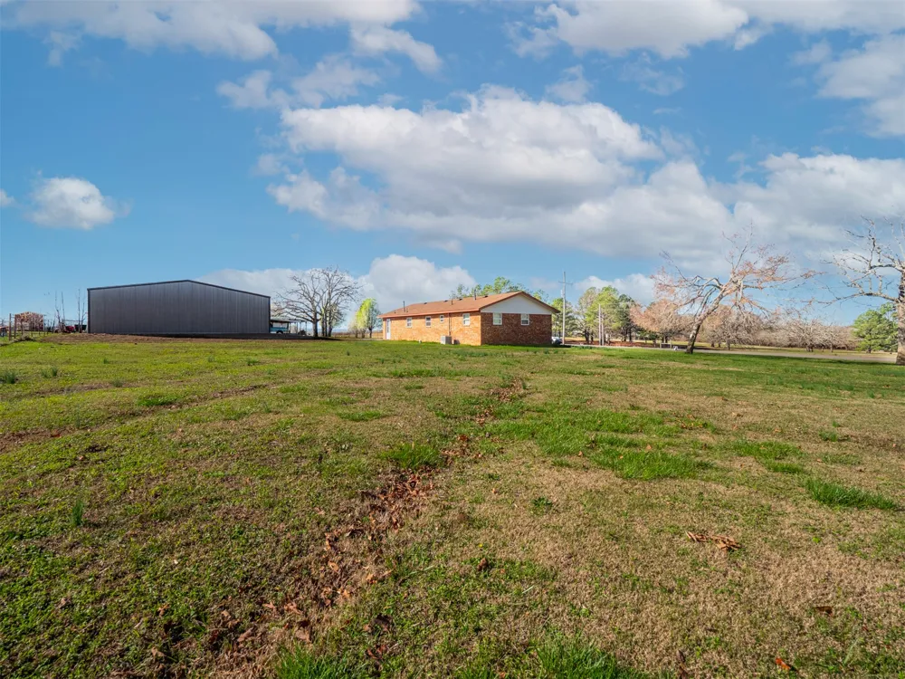 2094 Hartshorne Adamson Road Hartshorne, OK 74547