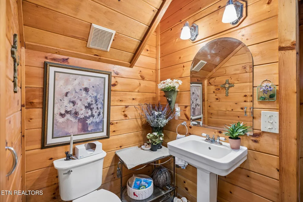 4643 Raven Branch Rd Del Rio, TN 37727