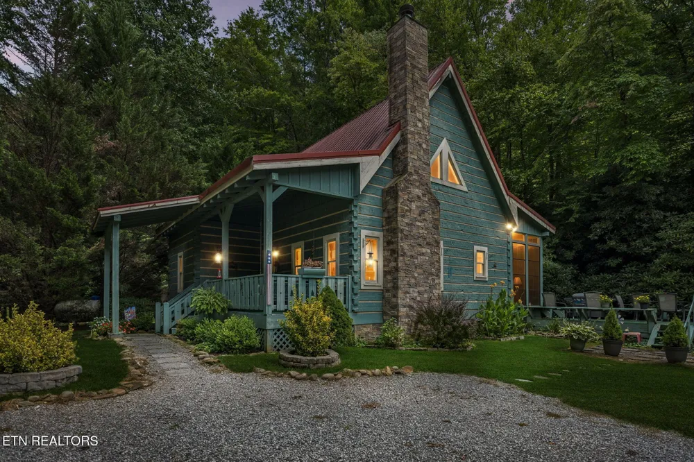 4643 Raven Branch Rd Del Rio, TN 37727