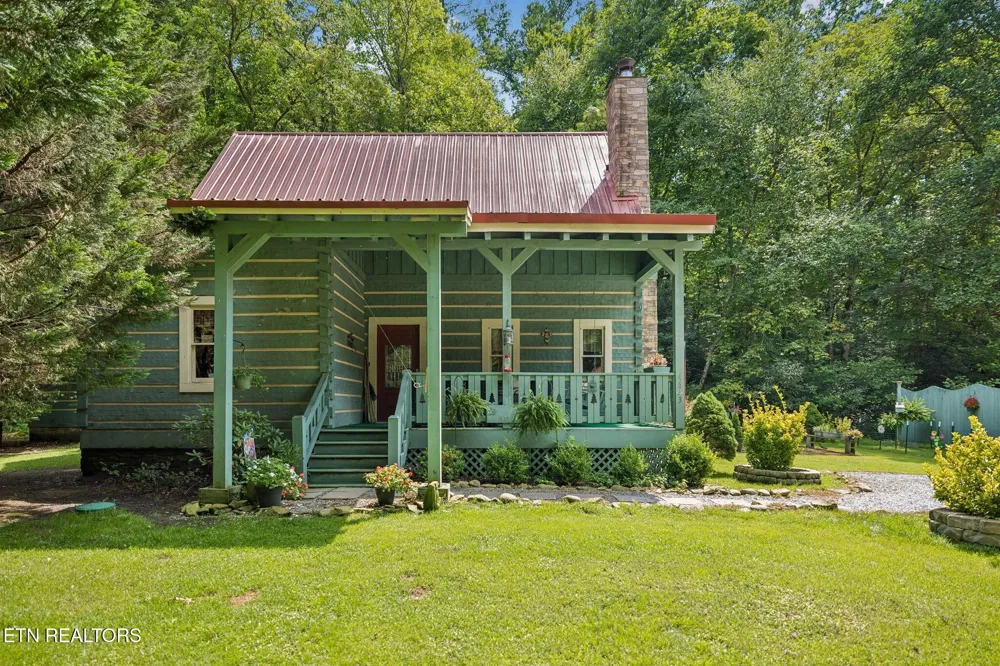 4643 Raven Branch Rd Del Rio, TN 37727