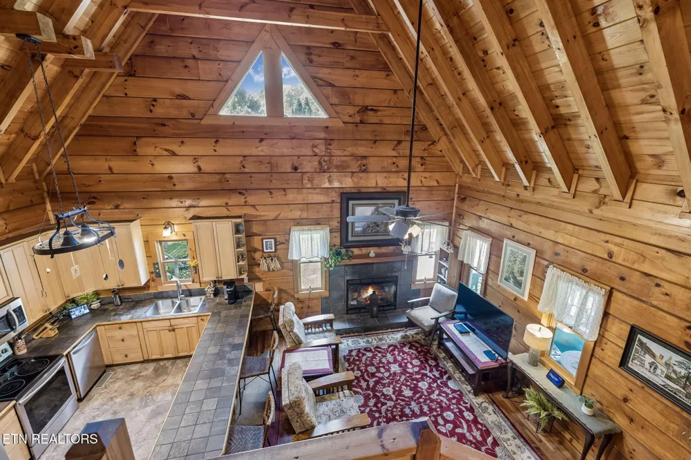 4643 Raven Branch Rd Del Rio, TN 37727