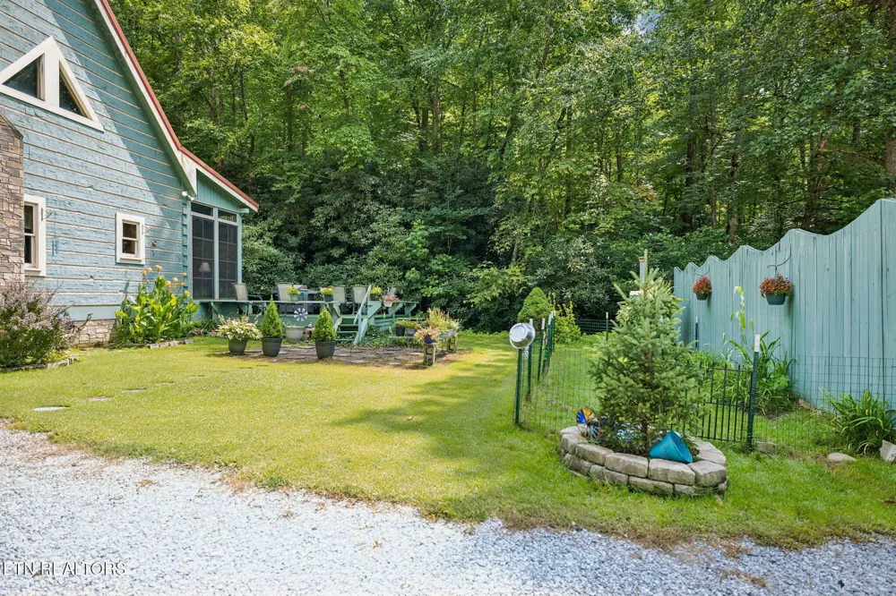 4643 Raven Branch Rd Del Rio, TN 37727