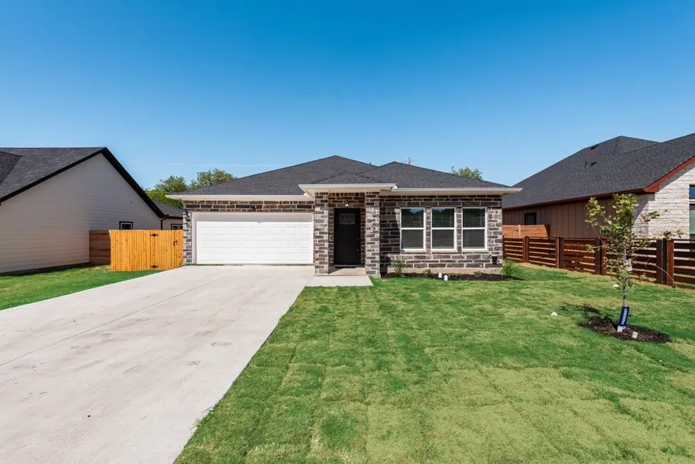 2512 Sheraton Drive Fort Worth, TX 76105