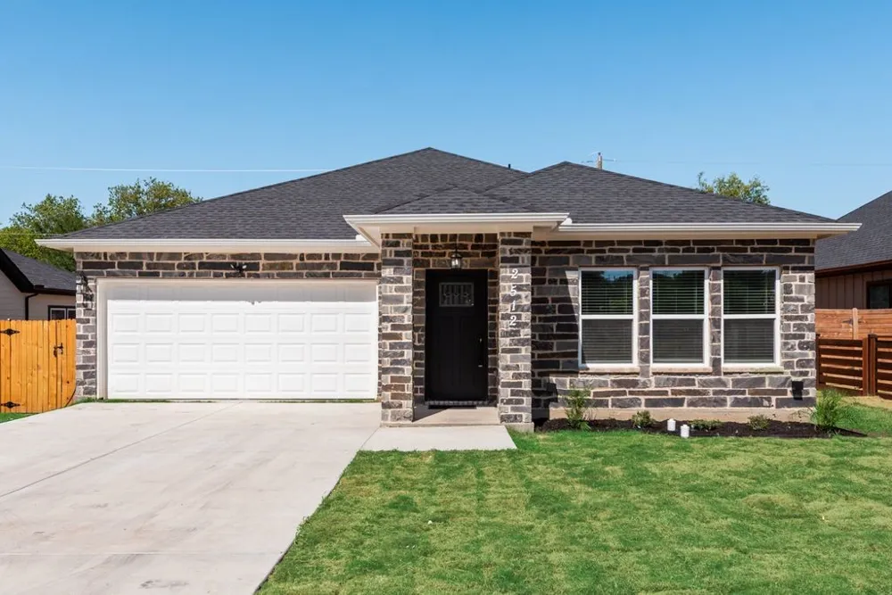 2512 Sheraton Drive Fort Worth, TX 76105