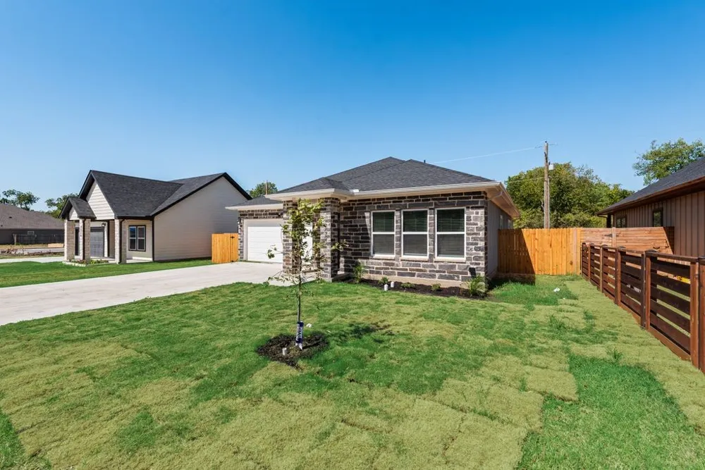 2512 Sheraton Drive Fort Worth, TX 76105