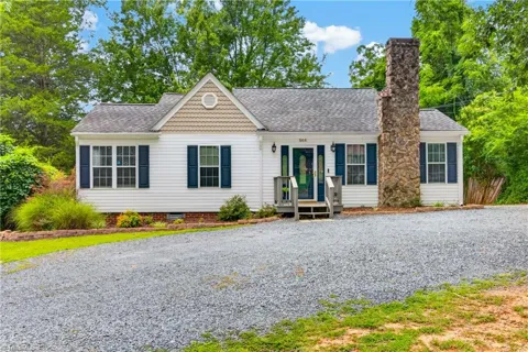 944 Uwharrie Street