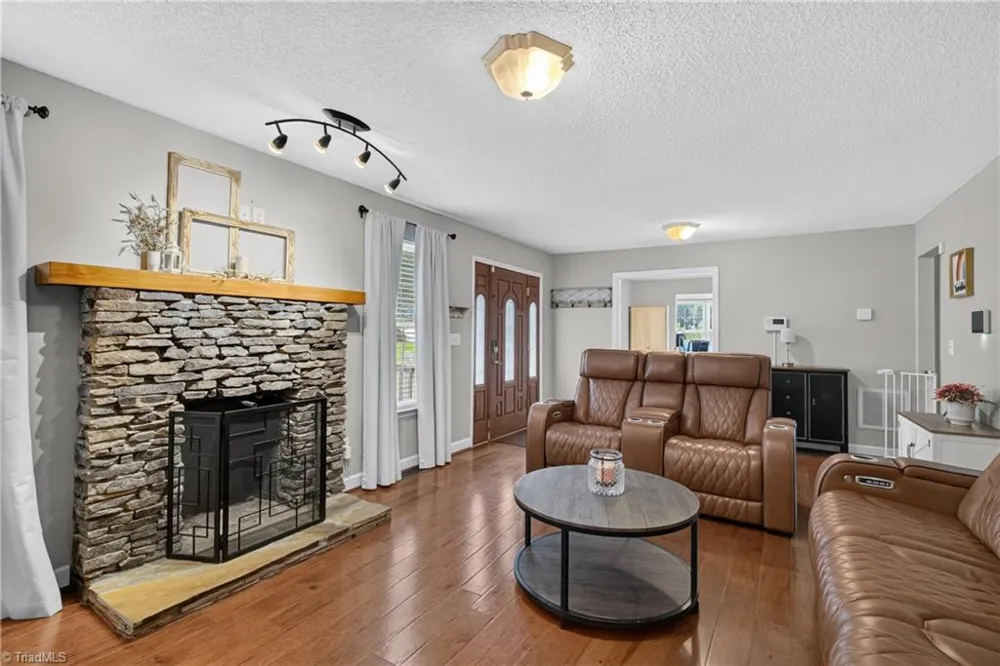 944 Uwharrie Street Asheboro, NC 27203