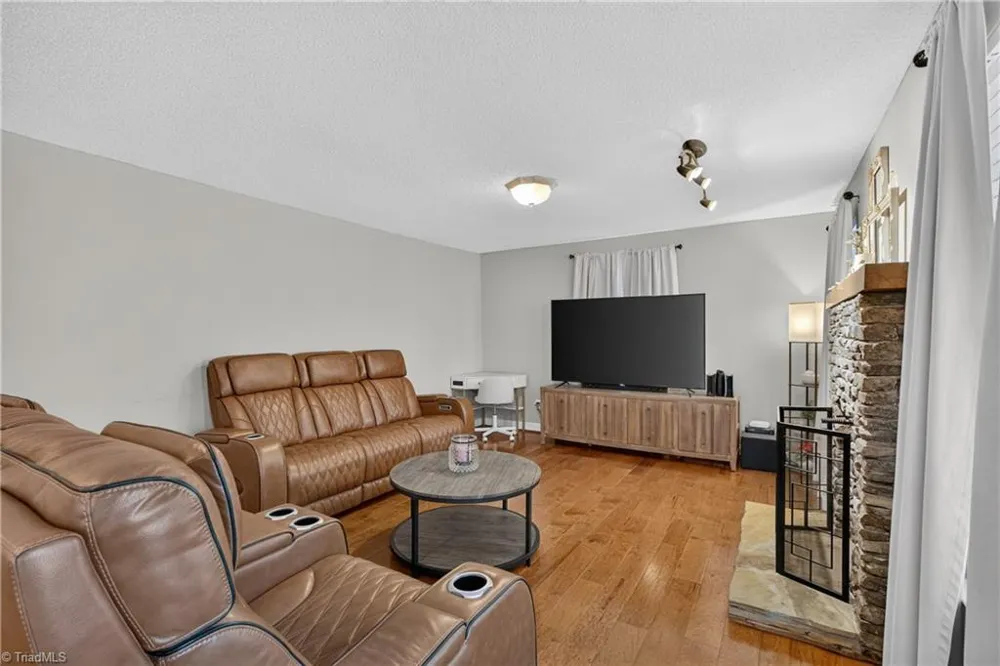 944 Uwharrie Street Asheboro, NC 27203