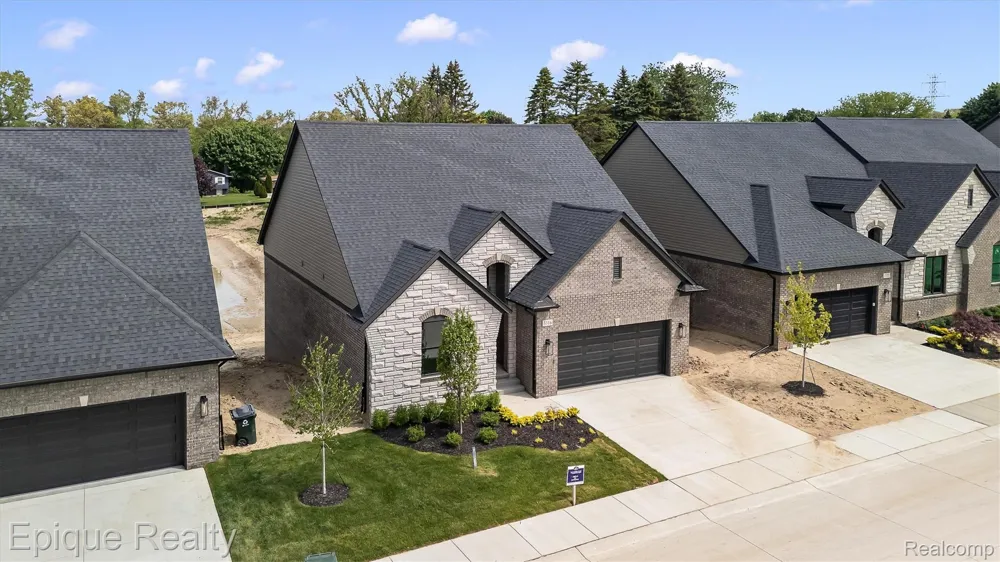 3316 Cornerstone Drive #3 Orion Charter Township, MI 48360