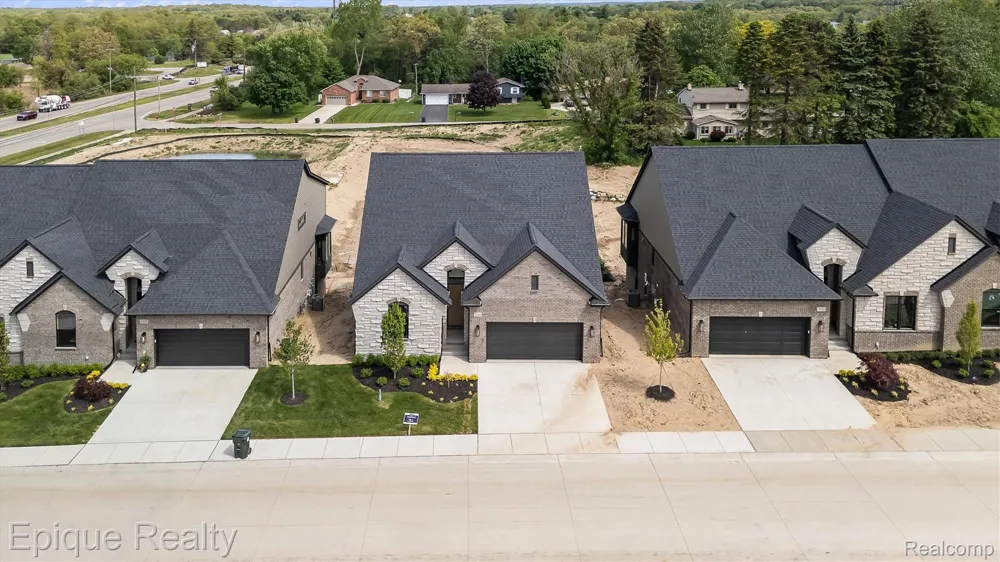 3316 Cornerstone Drive #3 Orion Charter Township, MI 48360