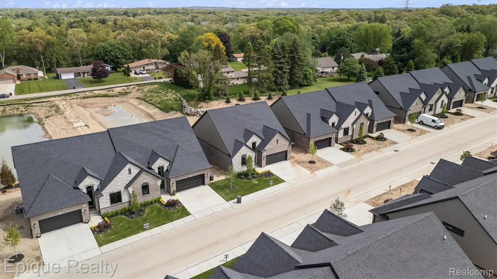 3316 Cornerstone Drive #3 Orion Charter Township, MI 48360