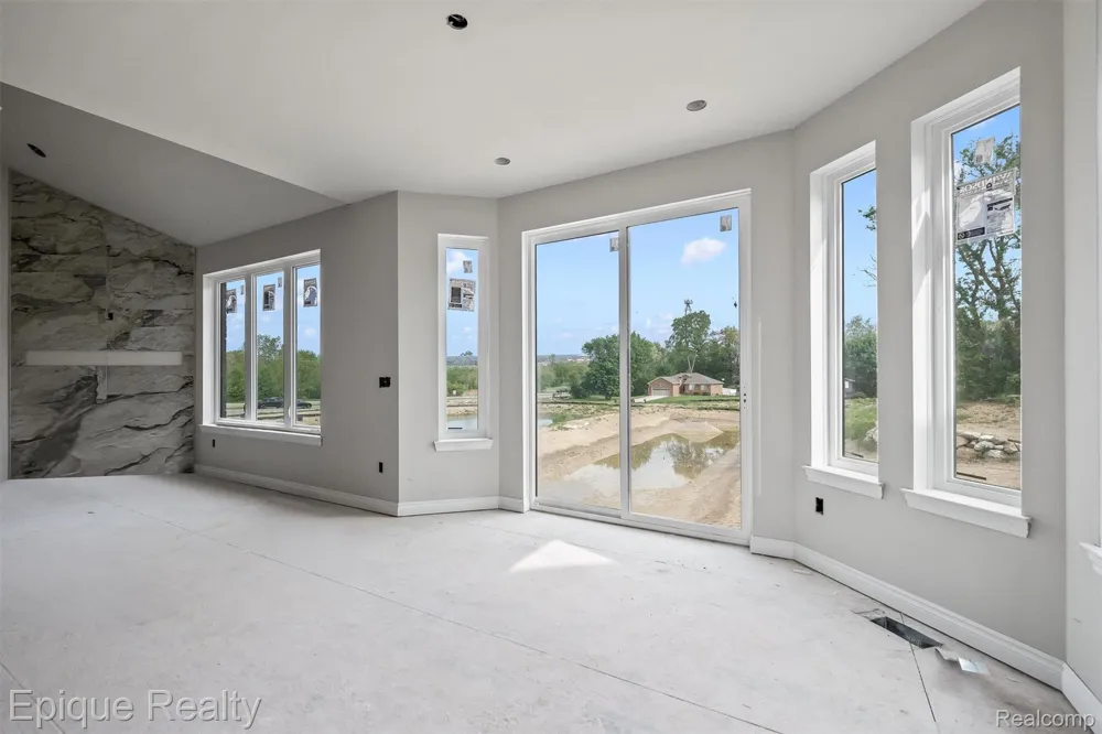 3316 Cornerstone Drive #3 Orion Charter Township, MI 48360