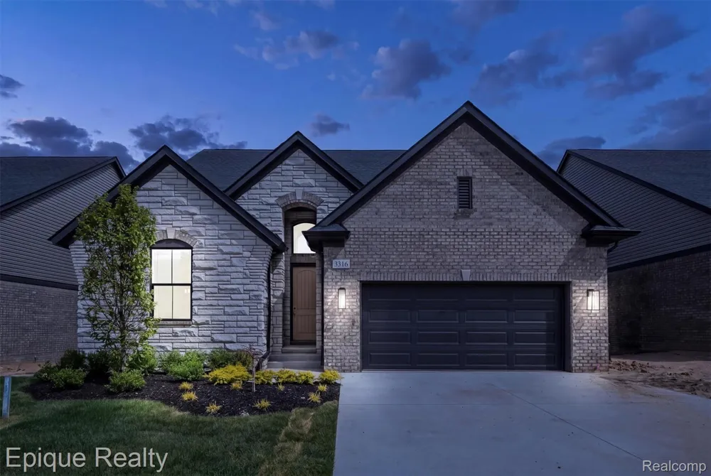 3316 Cornerstone Drive #3 Orion Charter Township, MI 48360