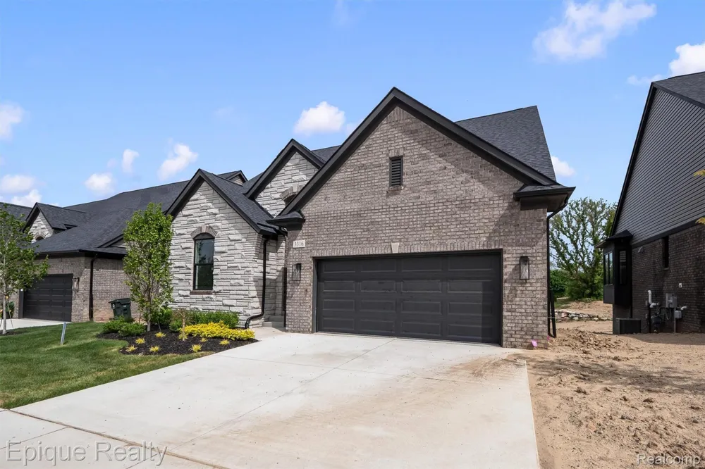 3316 Cornerstone Drive #3 Orion Charter Township, MI 48360