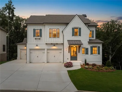 323 Reese Way