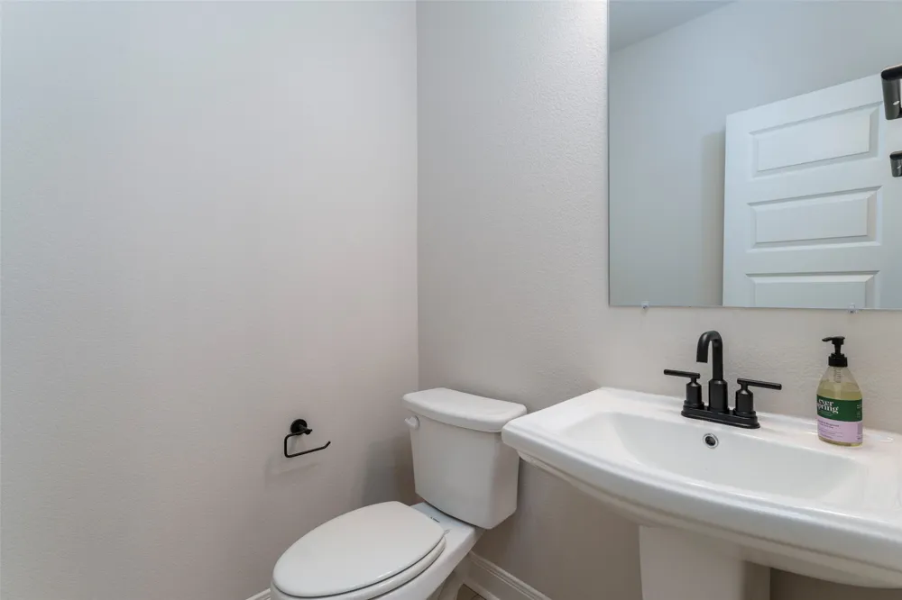 905 Carnation Drive Crowley, TX 76036