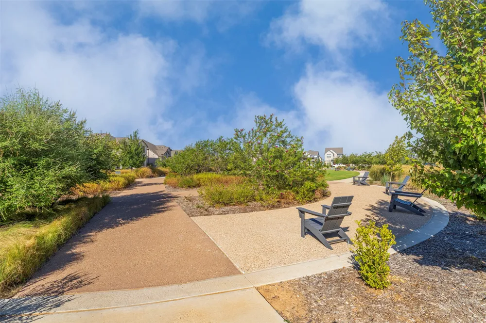 905 Carnation Drive Crowley, TX 76036