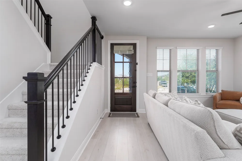 905 Carnation Drive Crowley, TX 76036
