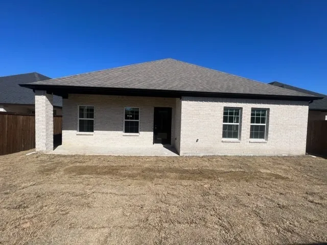 366 Waters Ridge Drive Lavon, TX 75166