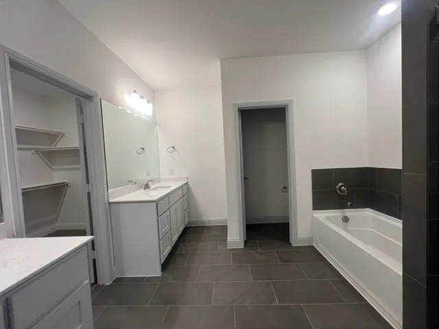 366 Waters Ridge Drive Lavon, TX 75166
