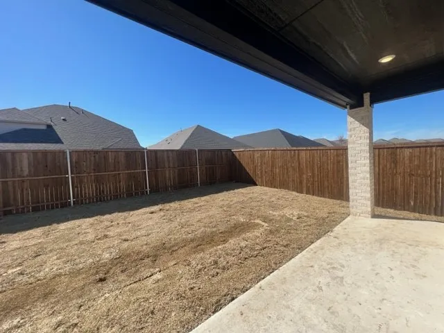 366 Waters Ridge Drive Lavon, TX 75166