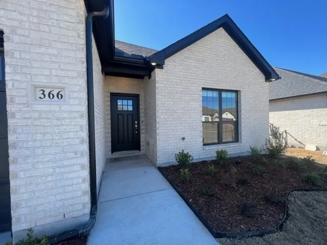 366 Waters Ridge Drive Lavon, TX 75166