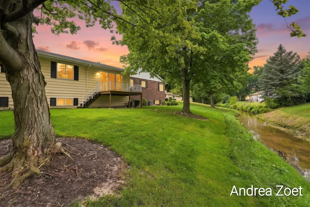 5773 Leisure South Drive SE Kentwood City, MI 49548