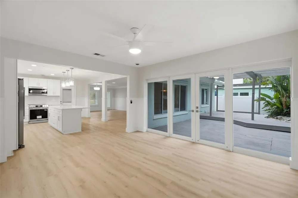 15814 3RD STREET E Redington Beach, FL 33708