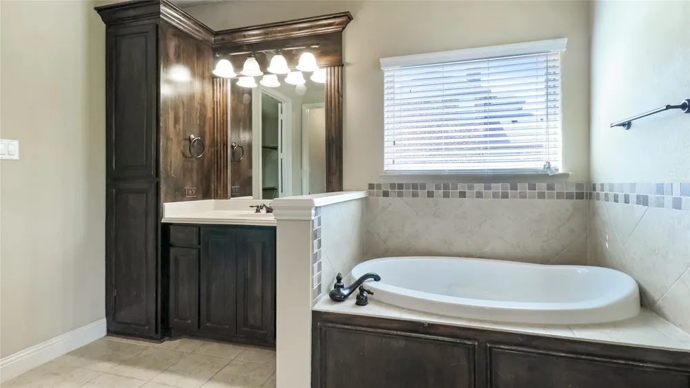 408 Montpelier Lane Ovilla, TX 75154