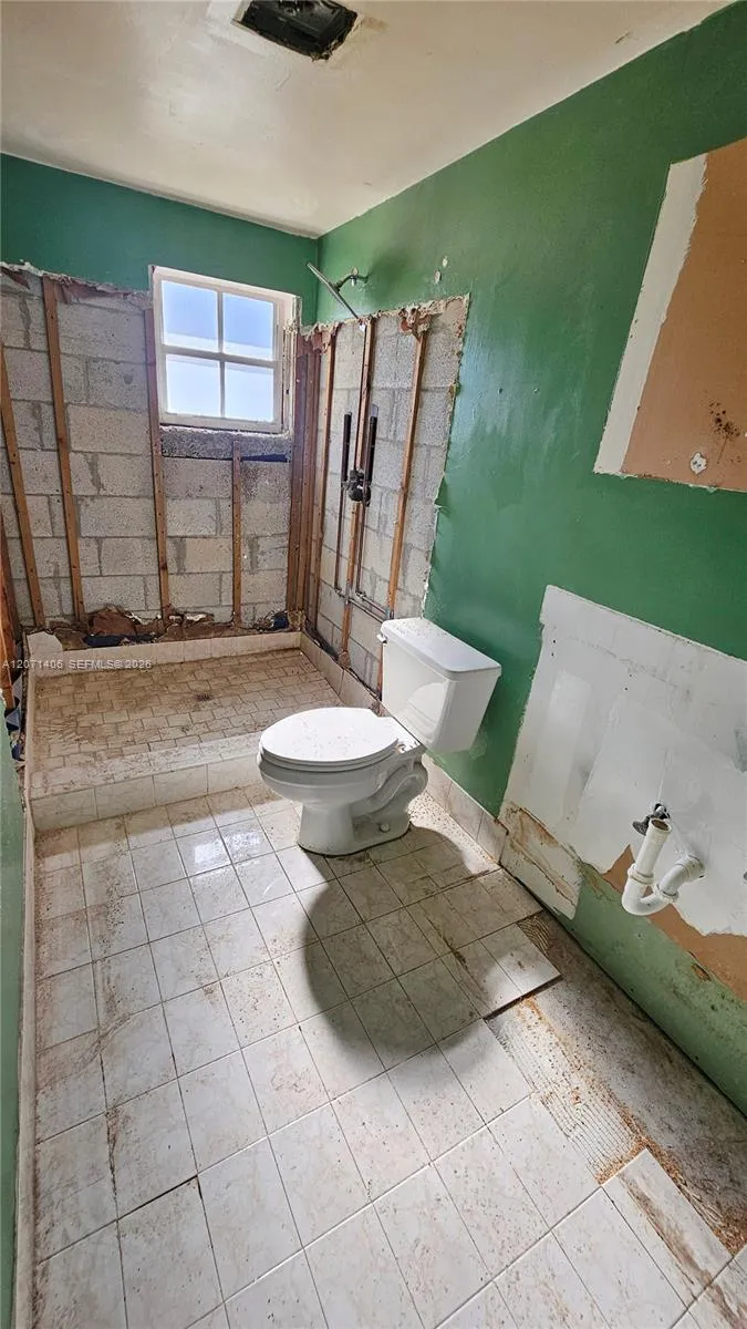 214 SW 2nd Pl Dania Beach, FL 33004