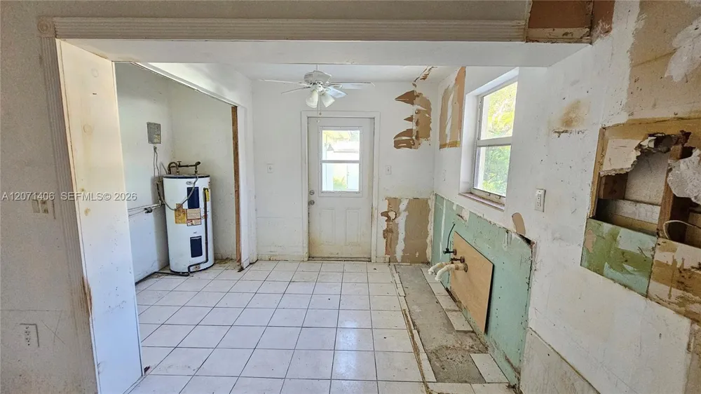 214 SW 2nd Pl Dania Beach, FL 33004